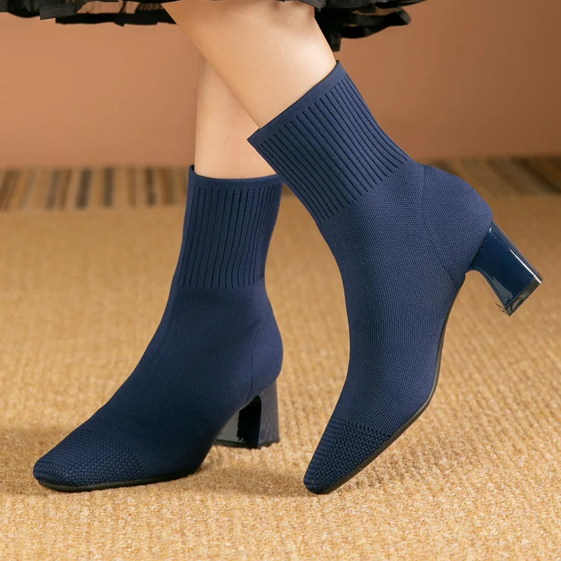 Women'S Fashion Socks - รองเท้าบูทแฟชั่นฤดูใบไม้ร่วง สวมใส่สบาย อุ่น ใส่คู่กับถุงเท้าได้ รองเท้าดีไซน์หรูสำหรับผู้หญิง ปี