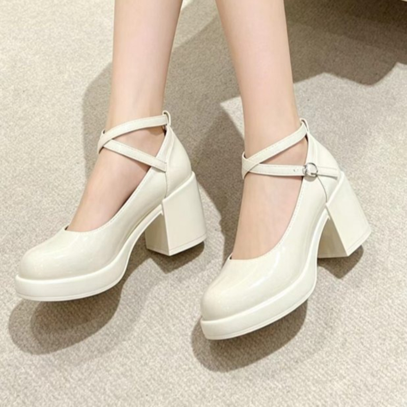 Women'S Fashion Trends Spring 2026 - รองเท้าผู้หญิงสีพื้นสไตล์วินเทจสำหรับฤดูใบไม้ผลิและฤดูใบไม้ร่วง รุ่น 2026 รองเท้าลำลองแฟชั่นส้นบล็อกทรงเตี้ย