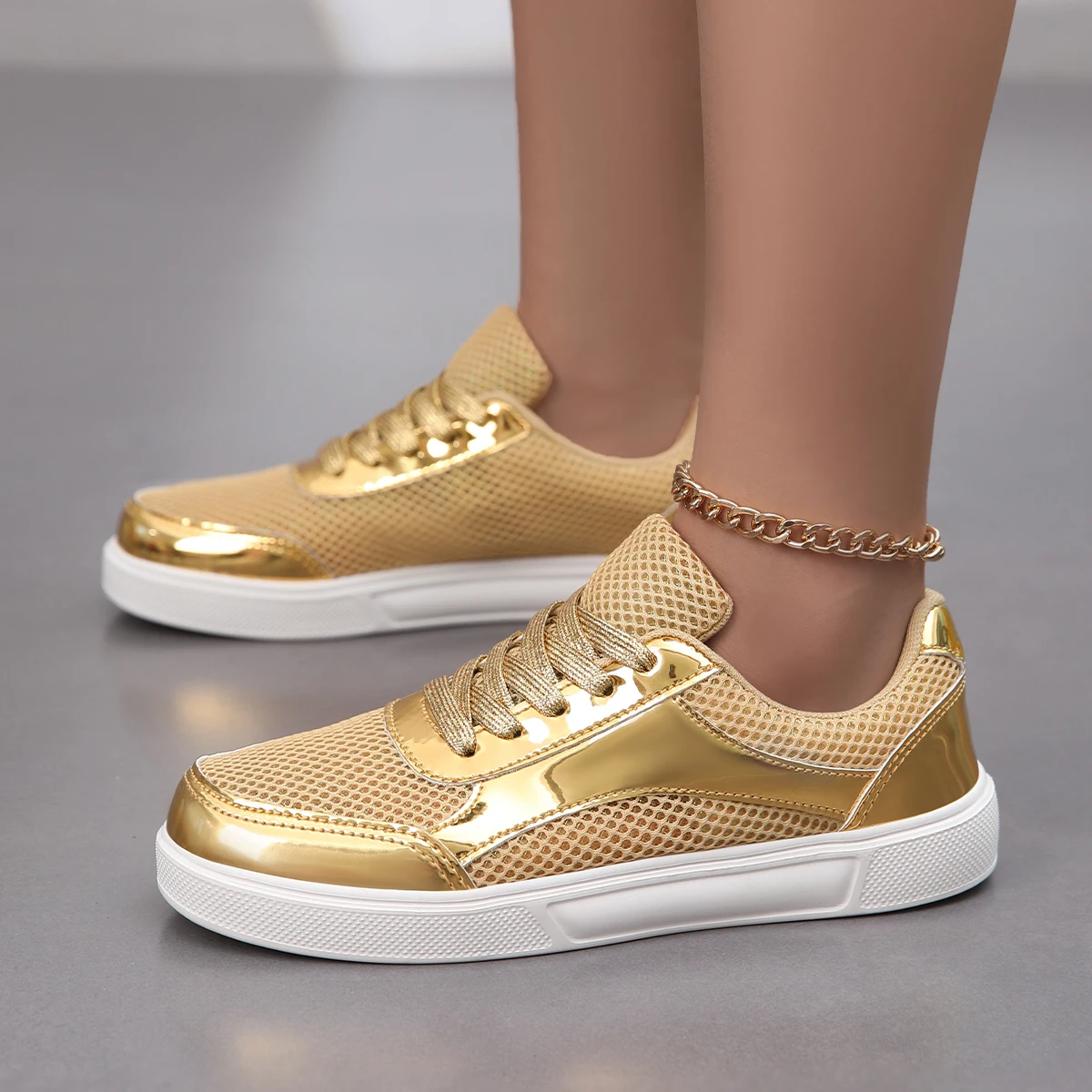 รองเท้าผ้าใบผู้หญิงแบบสวม ส้นเ - Women'S Fashion Trends Spring 2026 บทวิจารณ์และราคา